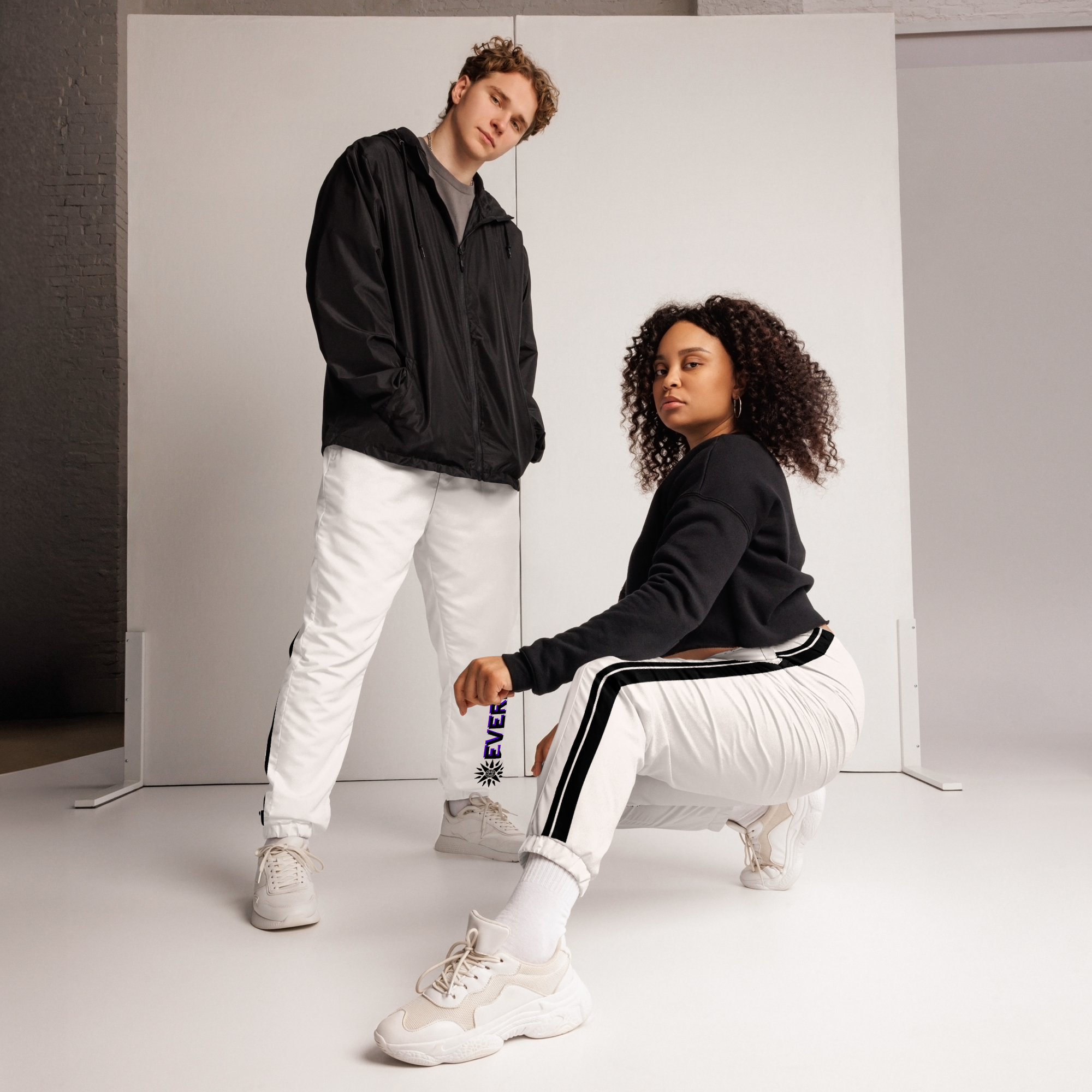 Everia Track Pants